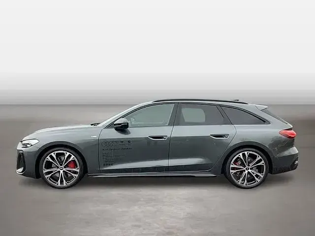 Gebraucht Audi A5 S-Line 204 PS (150 kW) 2026 Grau Kombi