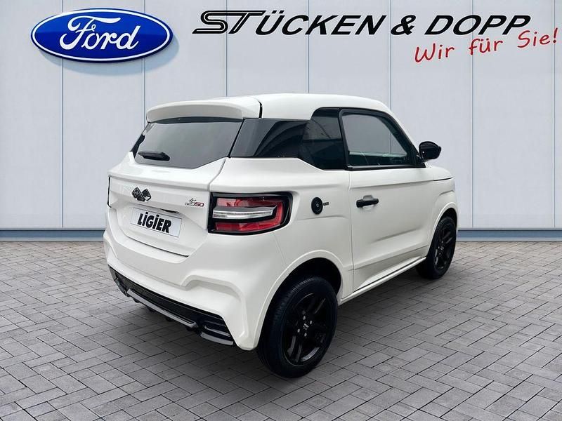 Ny Ligier JS50 2025 Vit Halvkombi