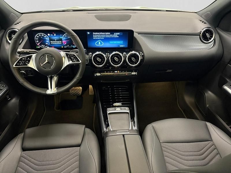 Gebraucht Mercedes GLA250 Progressive 165 PS (121 kW) 2025 Szary SUV