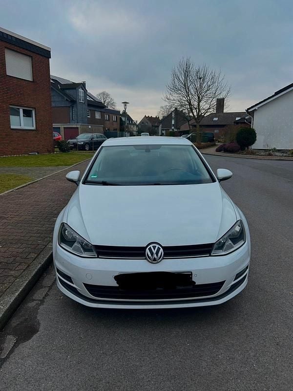 Gebraucht VW Golf VII Cup 105 PS (77 kW) 2014 Weiß Kleinwagen