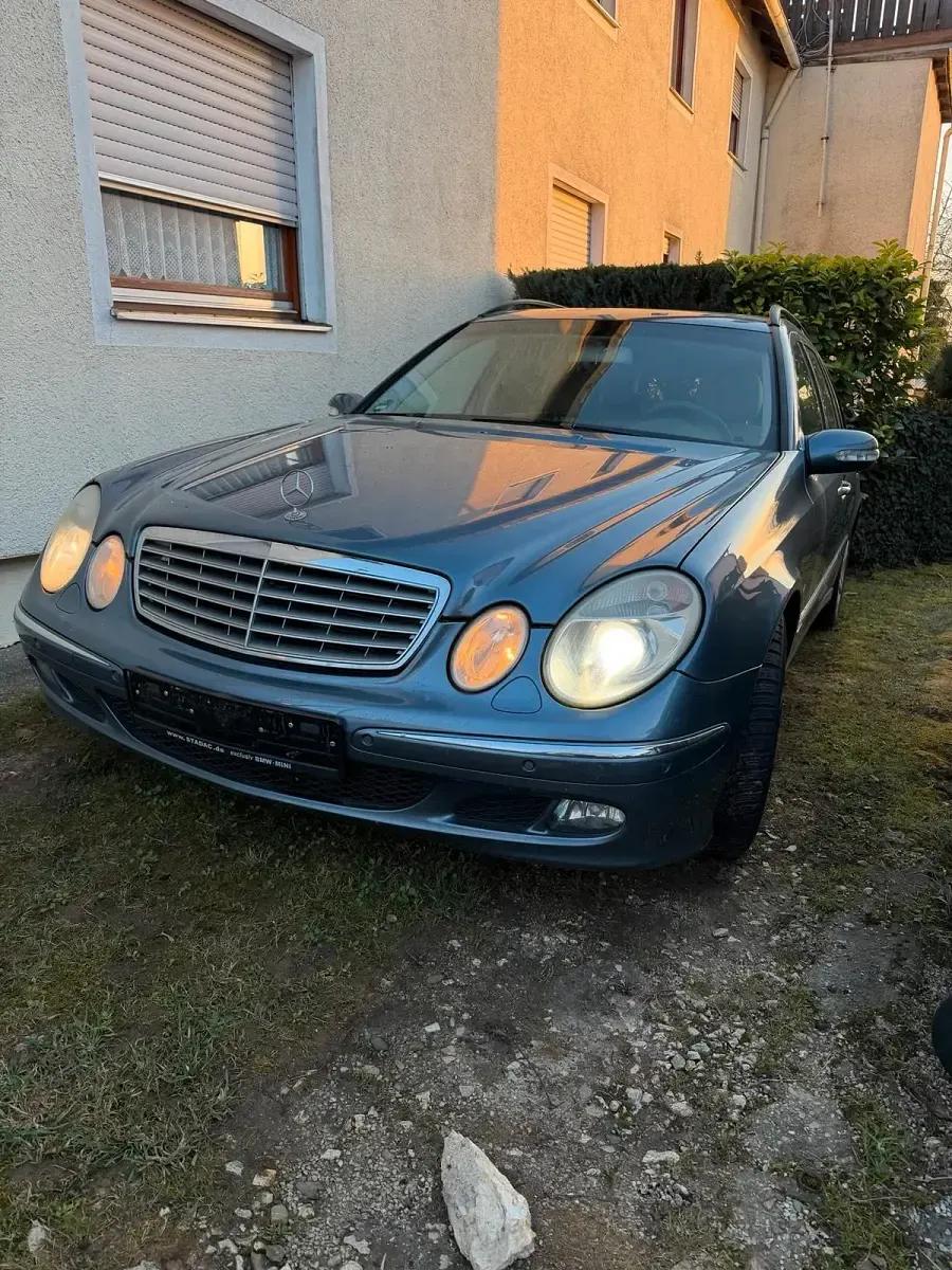Brugt Mercedes E280 190 HK (139 kW) 2005 Blå Stationcar