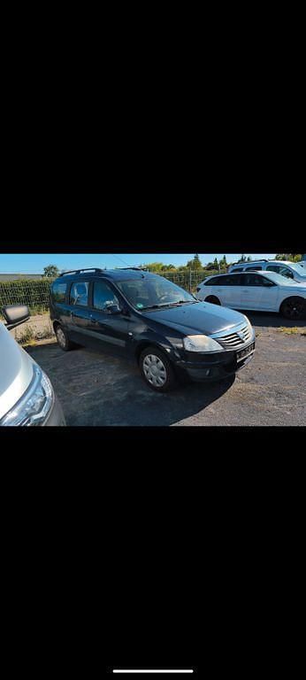 Blau Gebraucht 2012 Dacia Logan MCV Lauréate Kombi | 2.975 € (Fairer Preis) - Bild 1/4