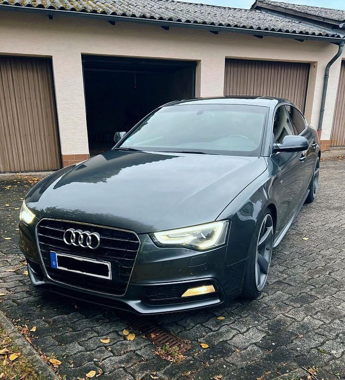 Grau Gebraucht 2013 Audi A5 Sportback Design Kleinwagen | 13.200 € (Fairer Preis) - Bild 1/4