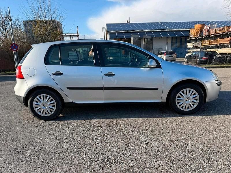 Gebraucht VW Golf IV 101 PS (74 kW) 2005 Silber Limousine