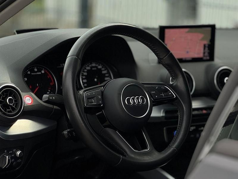 Gebraucht Audi Q2 Sport 150 PS (110 kW) 2017 Schwarz SUV