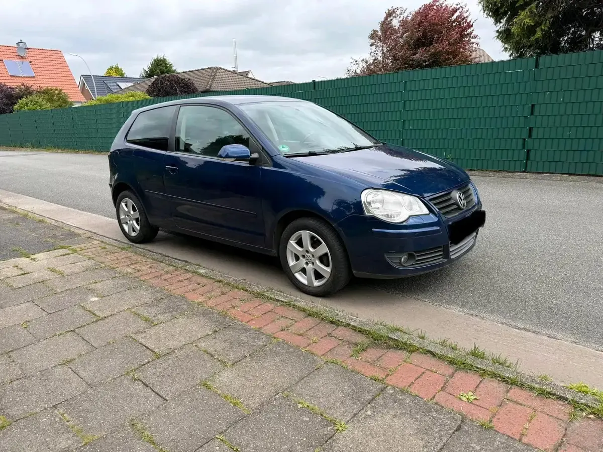 Gebraucht VW Polo 80 PS (58 kW) 2009 Blau Kleinwagen