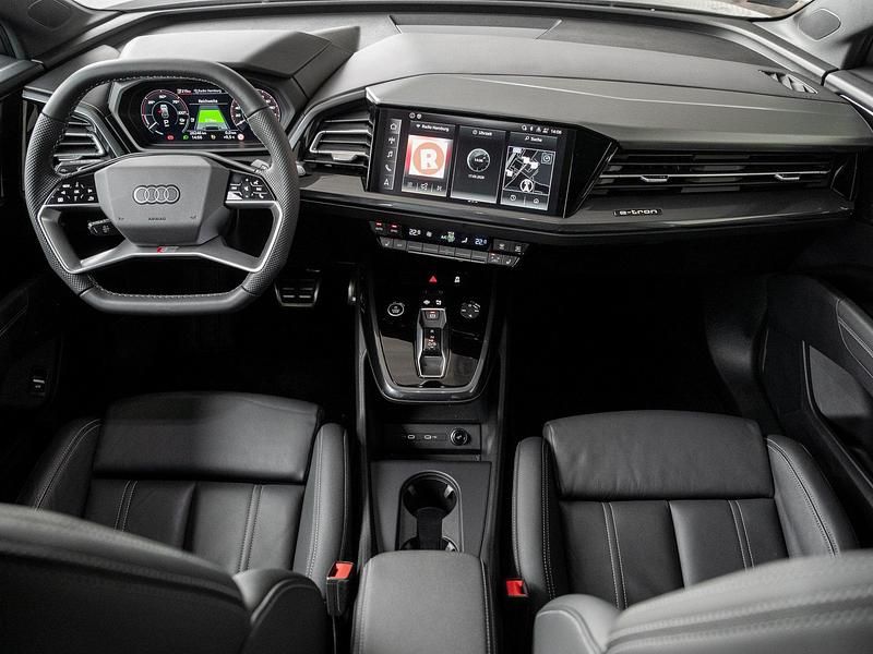 Gebraucht Audi Q4 e-tron Ambiente 125 kW (170 PS) 2023 Grau SUV