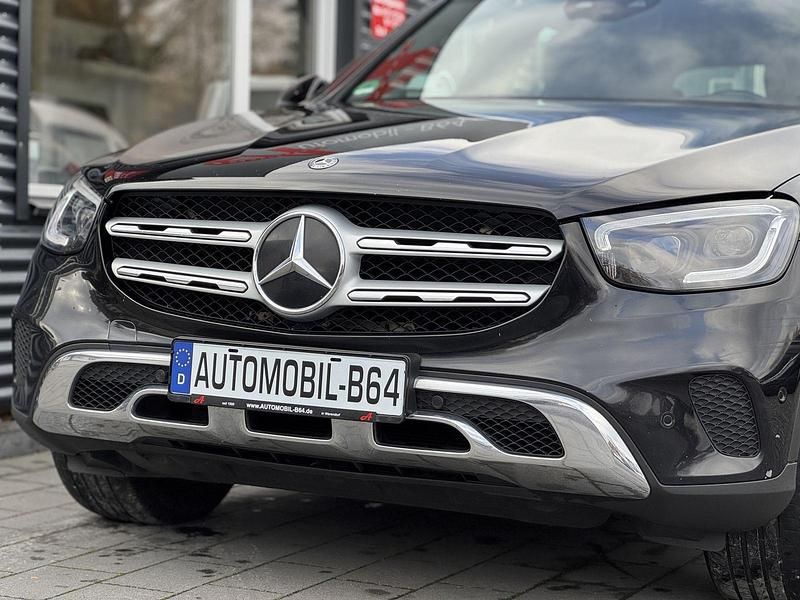 Gebraucht Mercedes GLC220 194 PS (142 kW) 2020 Schwarz SUV