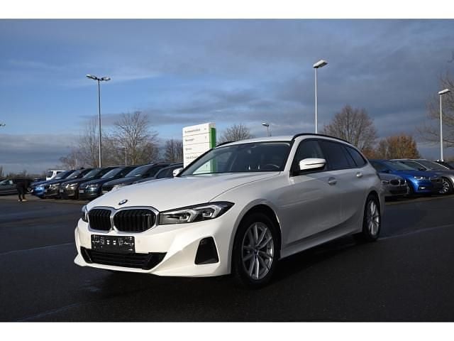 Gebraucht BMW 320 190 PS (139 kW) 2023 Weiss Kombi