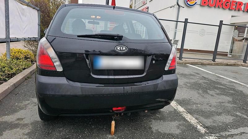 Second-hand Kia Rio 2006 Negru Hatchback