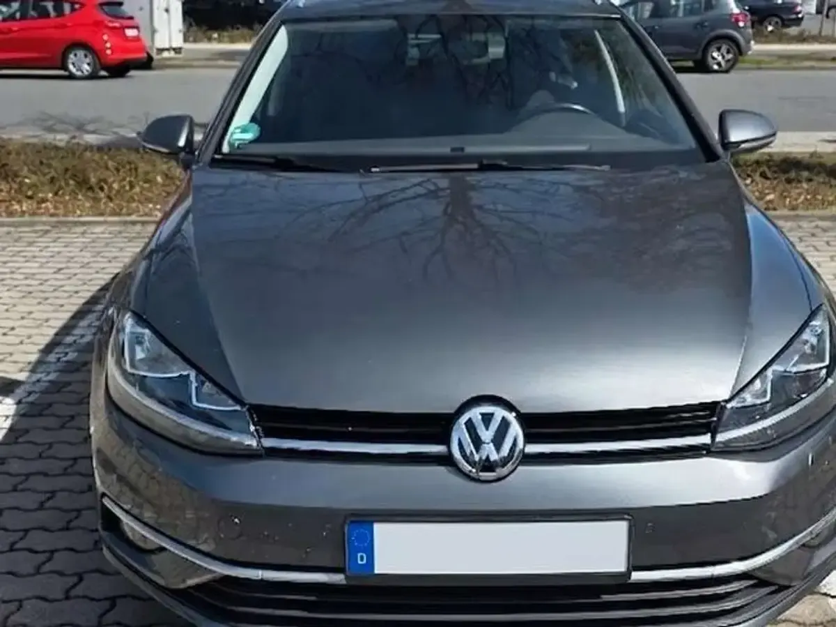 Gebraucht VW Golf VII Join 110 PS (80 kW) 2018 Grau Kombi