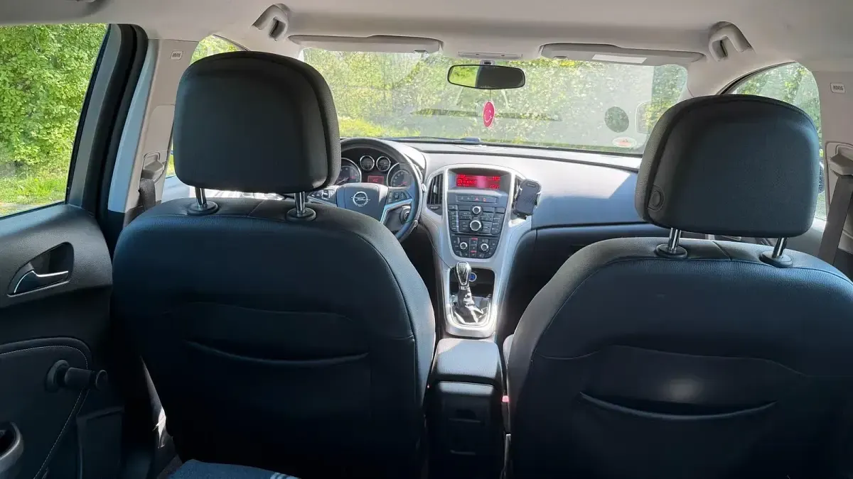 Occasion Opel Astra 87 ch (63 kW) 2012 Gris Berline