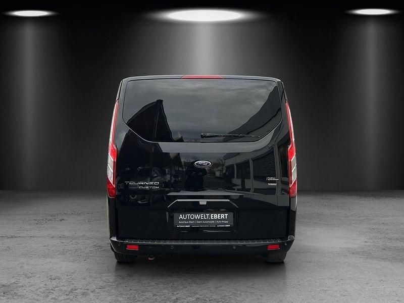 Gebraucht Ford Tourneo Titanium 125 PS (91 kW) 2021 Schwarz Van / Kleinbus