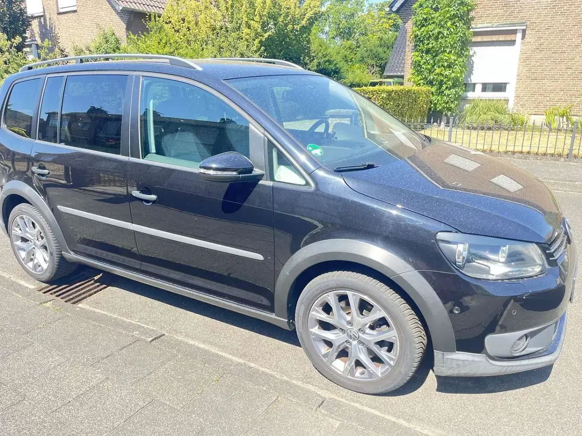 Gebraucht VW Touran Cross 177 PS (130 kW) 2014 Schwarz Van / Kleinbus