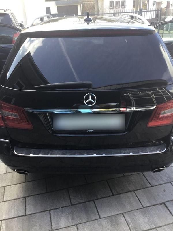 Gebraucht Mercedes E350 Avantgarde 231 PS (169 kW) 2010 Schwarz Kombi
