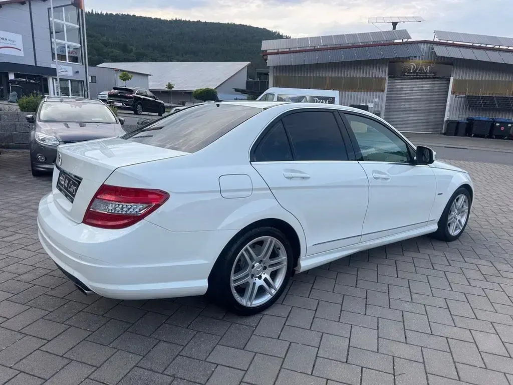 Gebraucht Mercedes C280 Avantgarde 231 PS (169 kW) 2008 Weiß Limousine