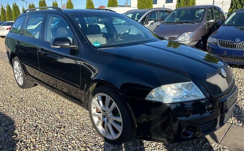 Schwarz Gebraucht 2007 Skoda Octavia RS Kombi | 3.290 € (Fairer Preis) - Bild 1/4