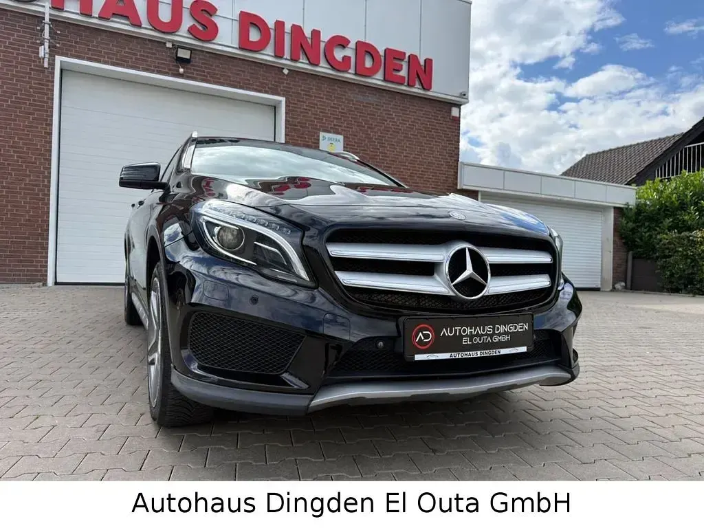 Gebraucht Mercedes GLA200 AMG line 156 PS (114 kW) 2015 Schwarz SUV