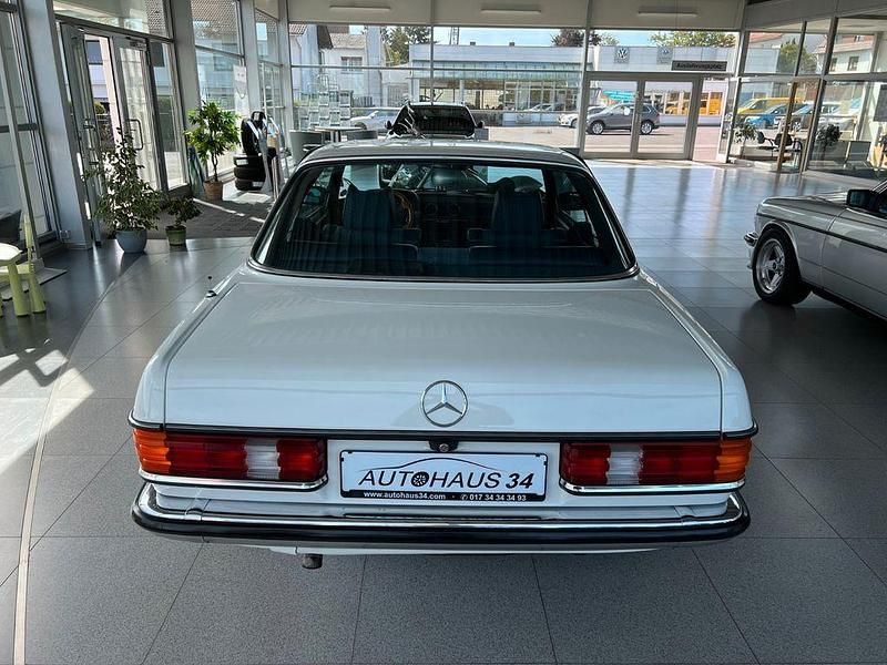 Gebraucht Mercedes 230 109 PS (80 kW) 1979 Weiß Coupé