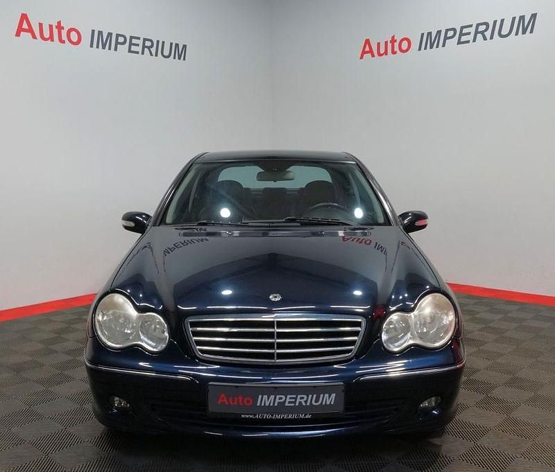Gebraucht Mercedes C180 143 PS (105 kW) 2005 Blau Limousine