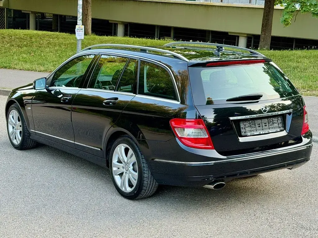 Gebraucht Mercedes C250 Avantgarde 204 PS (150 kW) 2010 Schwarz Limousine