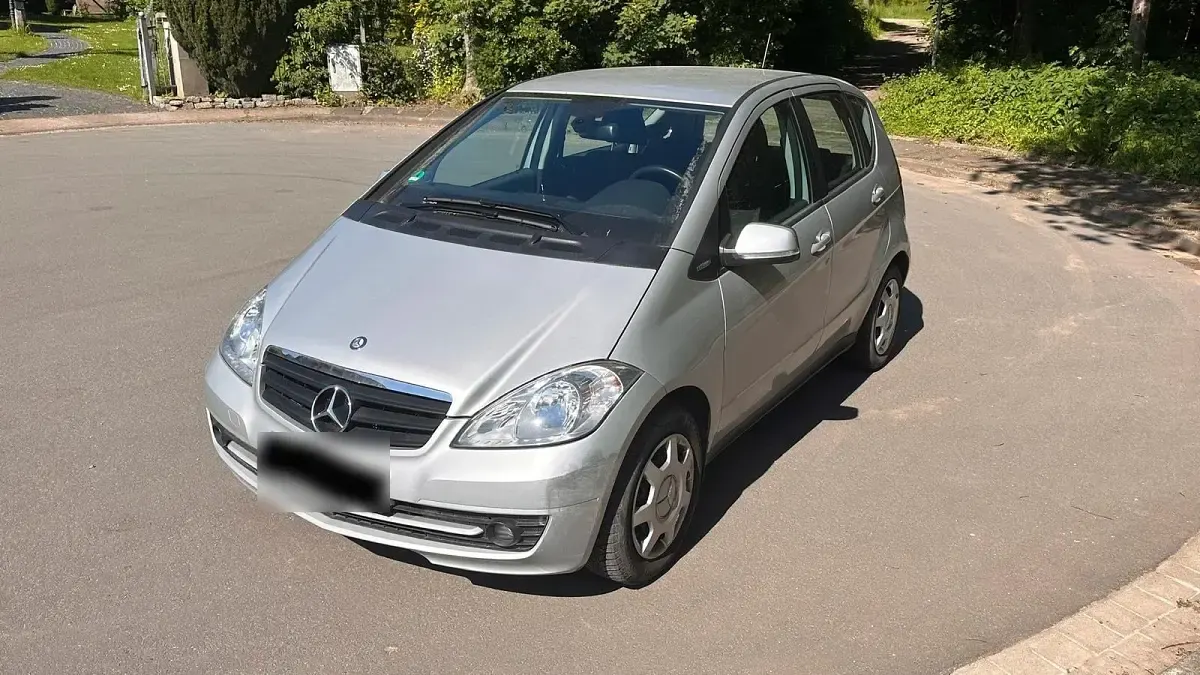 Gebraucht Mercedes A160 95 PS (69 kW) 2011 Silber Kleinwagen