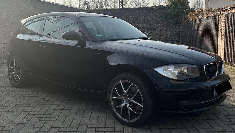Gebraucht BMW 118 143 PS (105 kW) 2007 Schwarz Kleinwagen