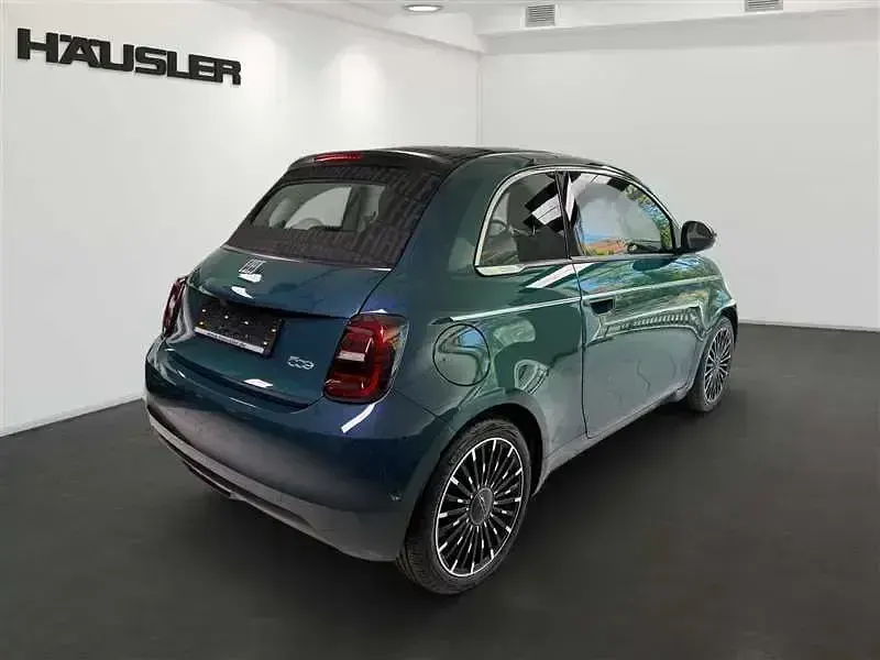 Gebraucht Fiat 500e La Prima 86 kW (118 PS) 2023 Ozean grün Cabrio
