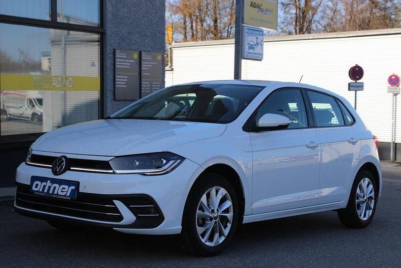 Gebraucht VW Polo Style 95 PS (69 kW) 2023 Weiß Kleinwagen