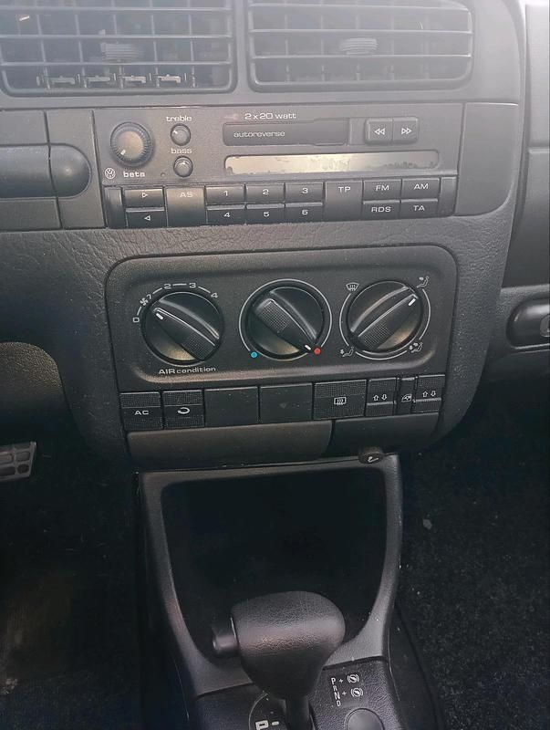 Gebraucht VW Golf III 90 PS (66 kW) 1995 Rot Kleinwagen