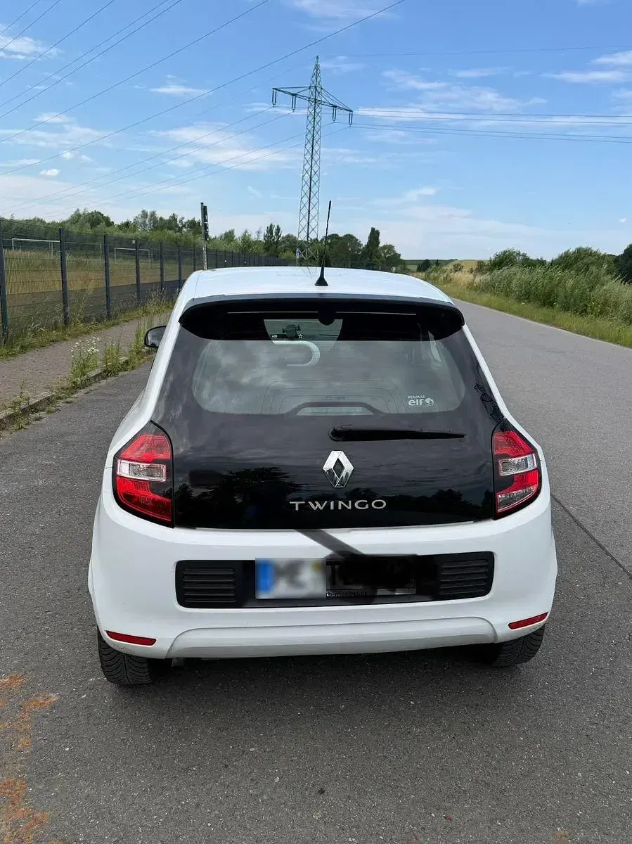 Gebraucht Renault Twingo Life 69 PS (50 kW) 2016 Weiß Kleinwagen