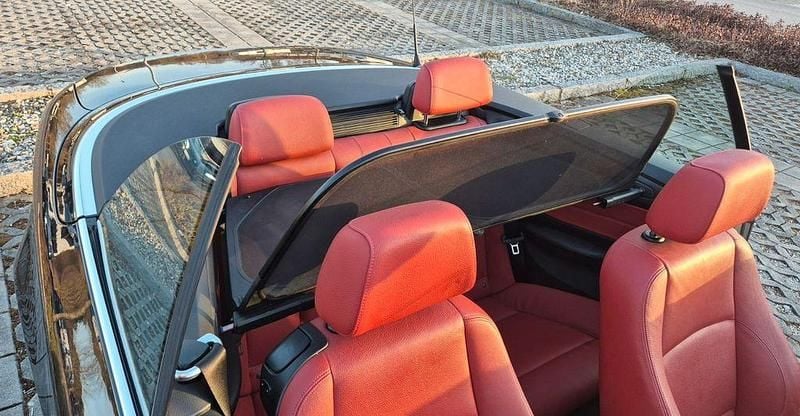 Gebraucht BMW 120 Cabriolet Performance 177 PS (130 kW) 2012 Schwarz Cabrio