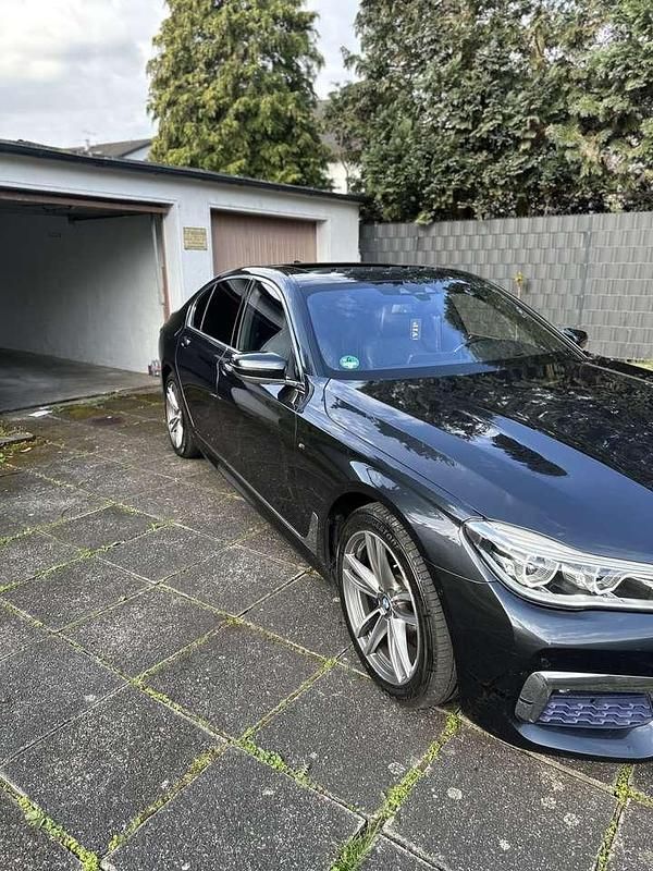Second-hand BMW 730 265 CP (194 kW) 2016 Berlinǎ