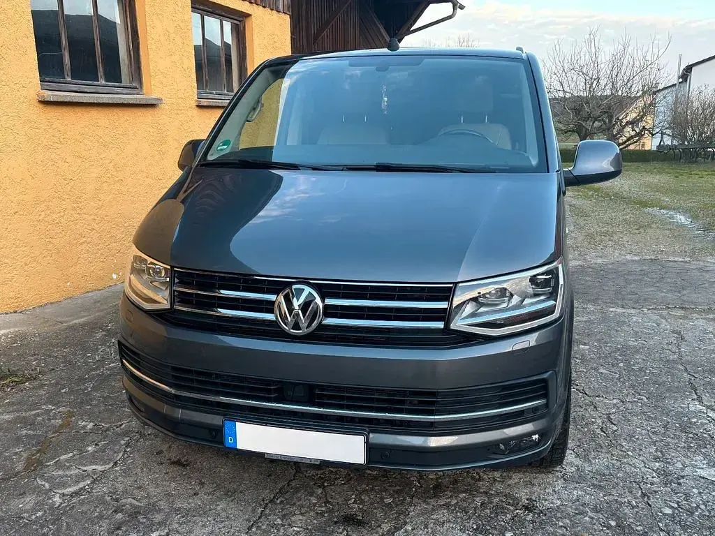 Gebraucht VW Multivan 204 PS (150 kW) 2016 Grau Van / Kleinbus