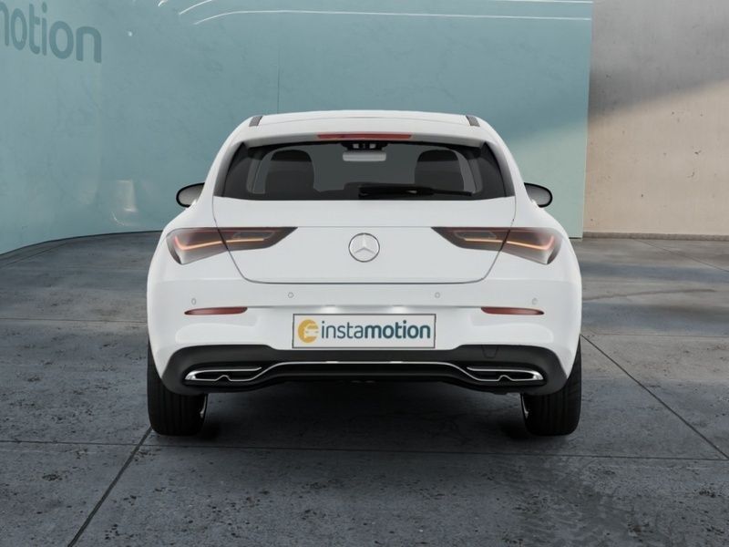 Gebraucht Mercedes CLA180 136 PS (100 kW) 2023 Weiß Limousine