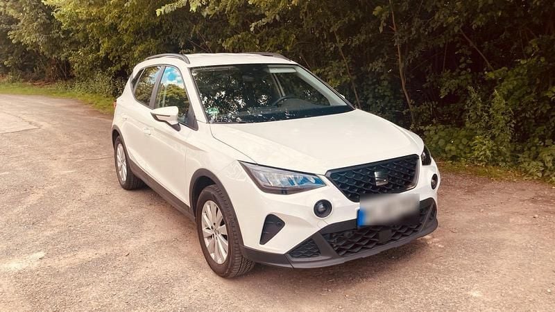 Weiß Gebraucht 2021 Seat Arona SUV | 12.900 € (Guter Preis) - Bild 1/4