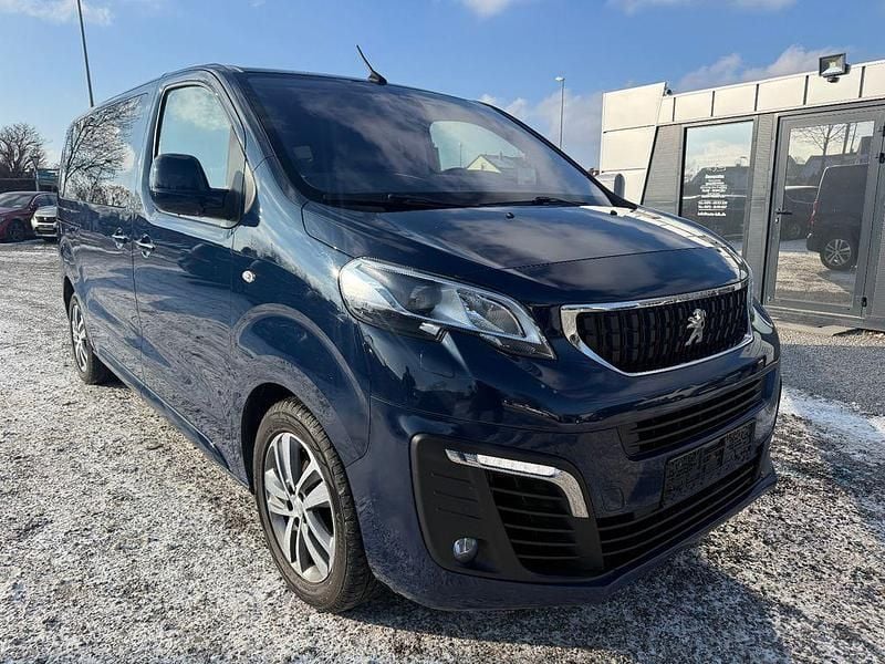 Blau Gebraucht 2018 Peugeot Traveller Business-Line Van / Kleinbus | 17.499 € (Superpreis) - Bild 1/4