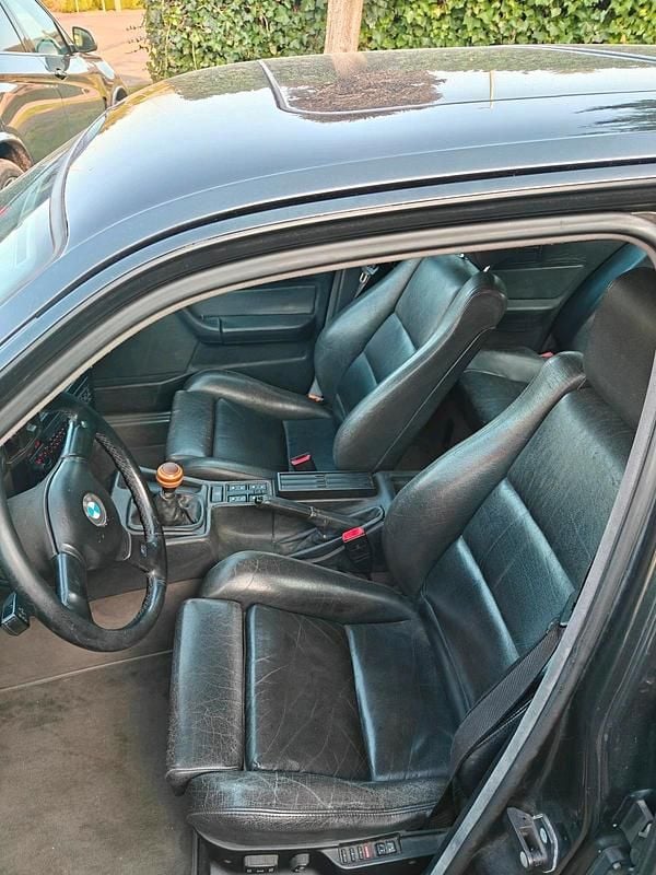 Gebraucht BMW M5 315 PS (231 kW) 1990 Schwarz Limousine