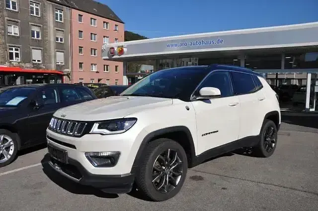 Gebraucht Jeep Compass Opening Edition 140 PS (102 kW) 2017 Pearl white tricoat (metallic) SUV