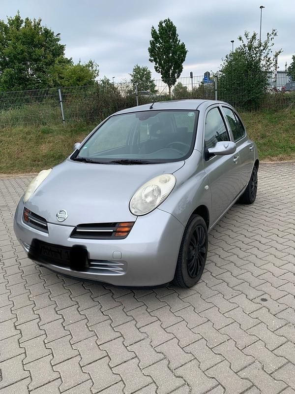 Grau Gebraucht 2004 Nissan Micra Kleinwagen | 1.950 € (Fairer Preis) - Bild 1/4