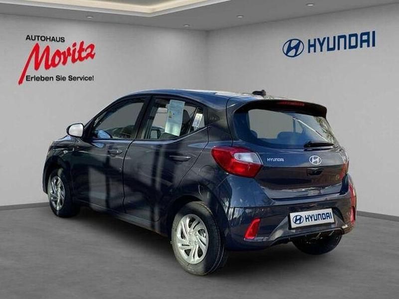 Gebraucht Hyundai i10 Select 63 PS (46 kW) 2024 Schwarz Kleinwagen