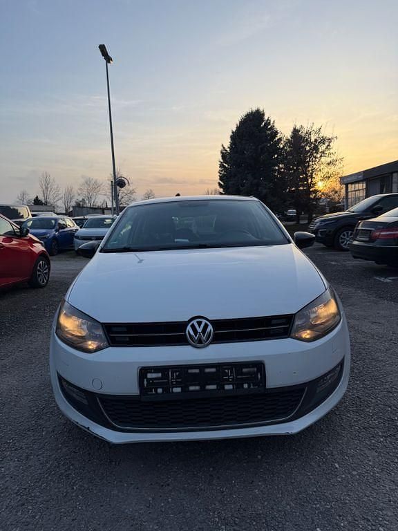 Gebraucht VW Polo Style 60 PS (44 kW) 2012 Weiß Kleinwagen