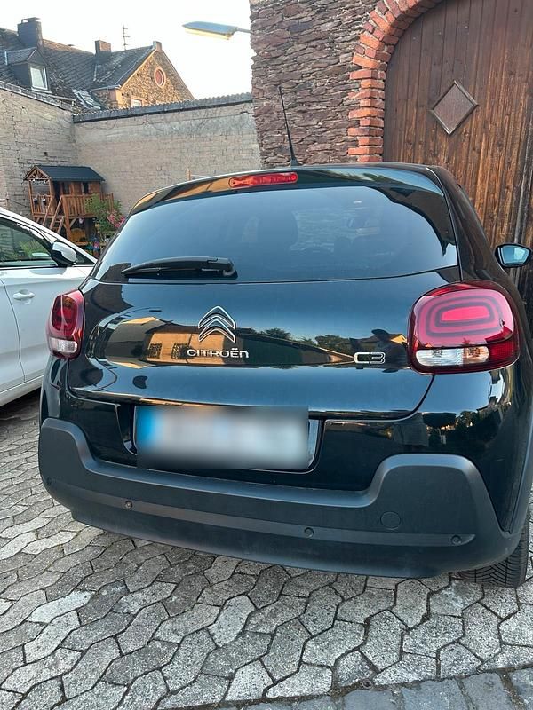 Gebraucht Citroën C3 82 PS (60 kW) 2023 Schwarz Kleinwagen