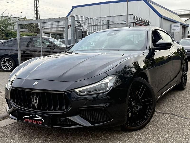 Schwarz Gebraucht 2022 Maserati Ghibli GT Coupé | 50.900 € (Fairer Preis) - Bild 1/4