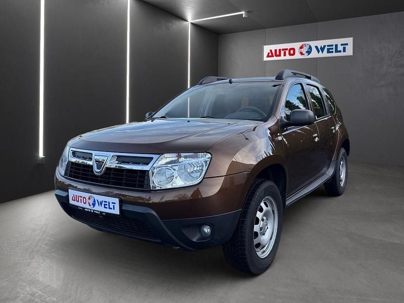 Braun Gebraucht 2011 Dacia Duster Lauréate SUV | 6.490 € (Fairer Preis) - Bild 1/4