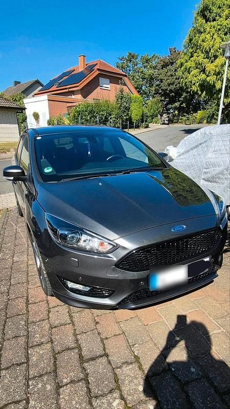 Gebraucht Ford Focus ST-Line 182 PS (133 kW) 2018 Grau Kombi