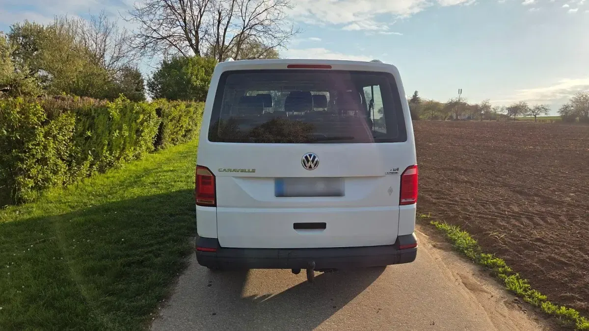 Gebraucht VW Caravelle Trendline 150 PS (110 kW) 2015 Weiß Van