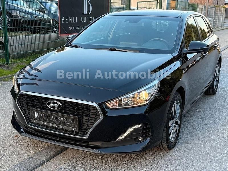 Schwarz Gebraucht 2019 Hyundai i30 YES! Limousine | 10.990 € (Guter Preis) - Bild 1/4
