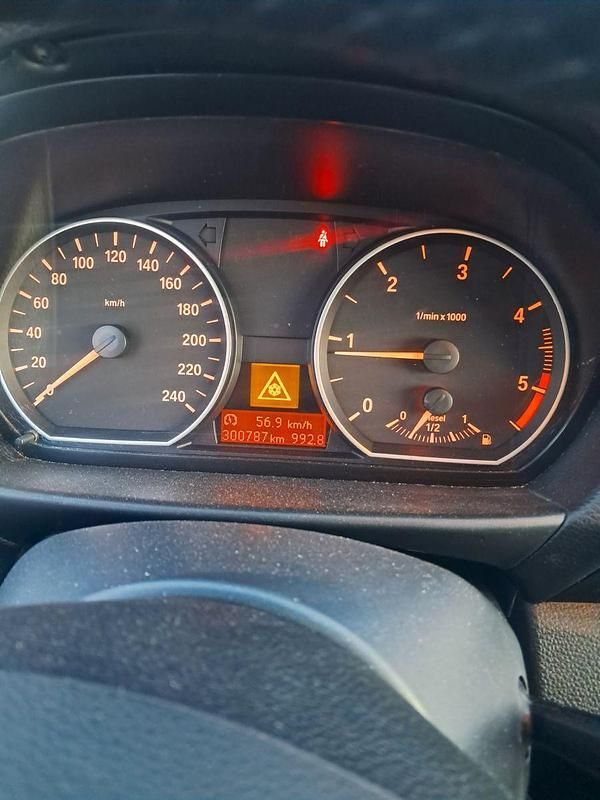 Gebraucht BMW 118 143 PS (105 kW) 2007 Schwarz Kleinwagen