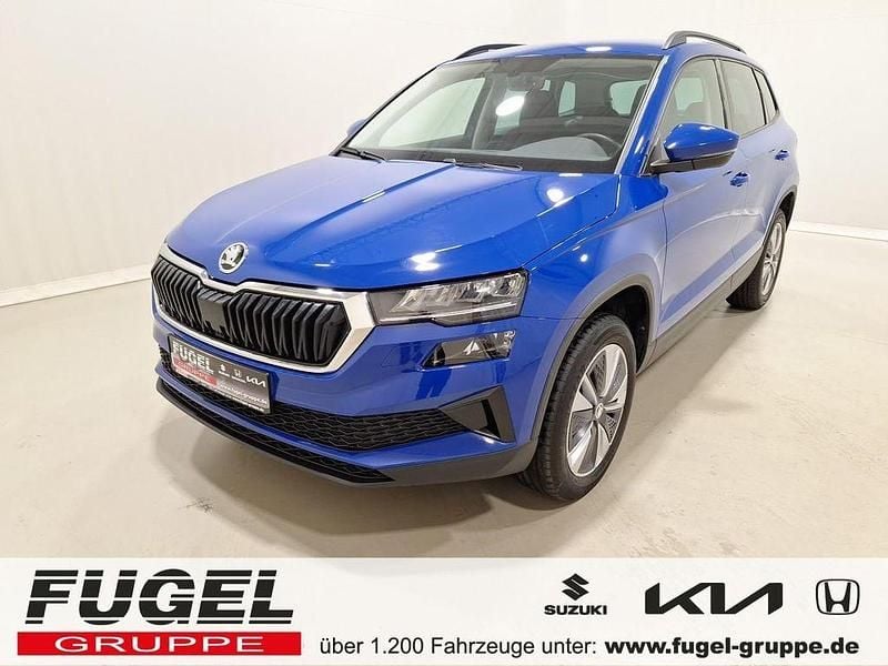 Blau Gebraucht 2022 Skoda Karoq Ambition SUV | 22.899 € (Guter Preis) - Bild 1/4